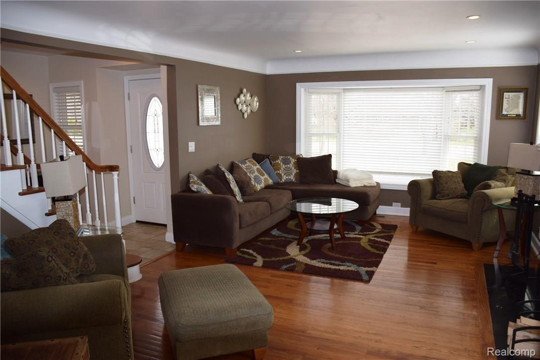 385 Moross Road Grosse Pointe, MI 48236 - Photo 36 of 75 36.JPG