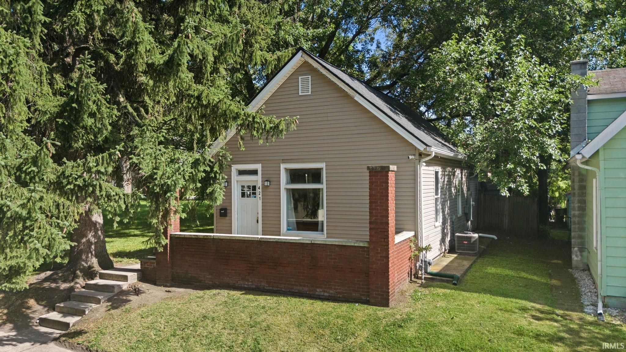 421 Poplar Street Fort Wayne, IN 46802 - Photo 2 of 37