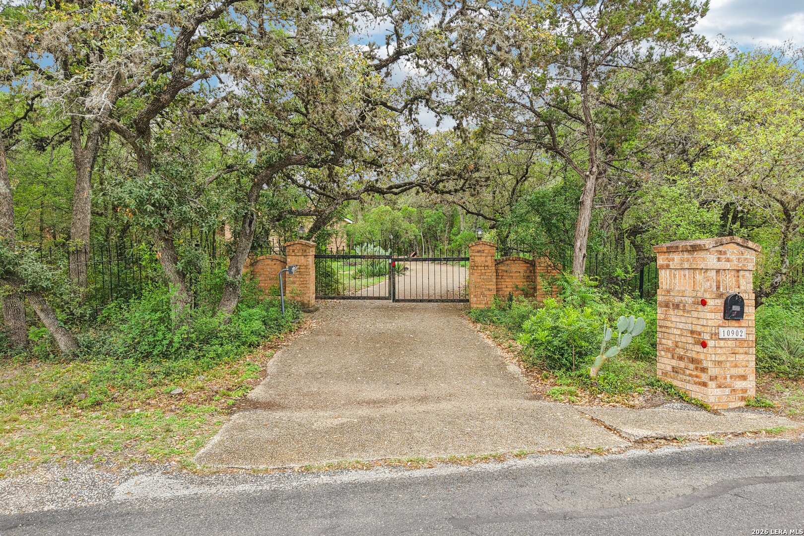 10902 Mesquite Flat Helotes, TX 78023 - Photo 33 of 50