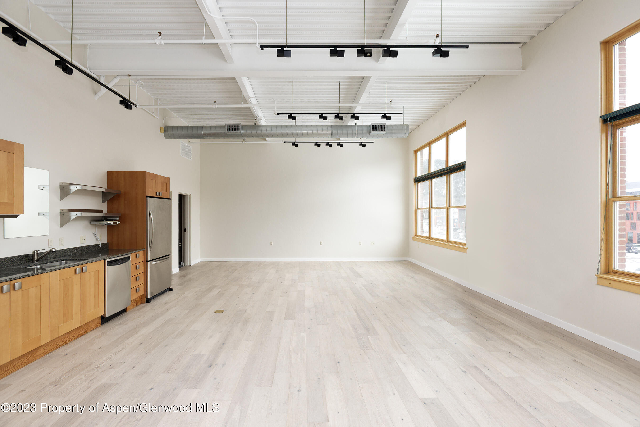 231RobinsonUnit238_MED_230120004