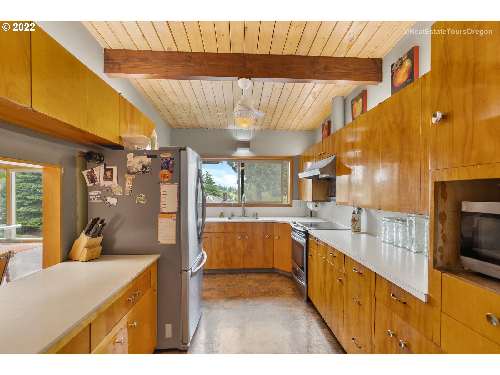 1702 Southwest Sunset Boulevard Portland, OR 97239 - Photo 19 of 23 Gallery Image 19