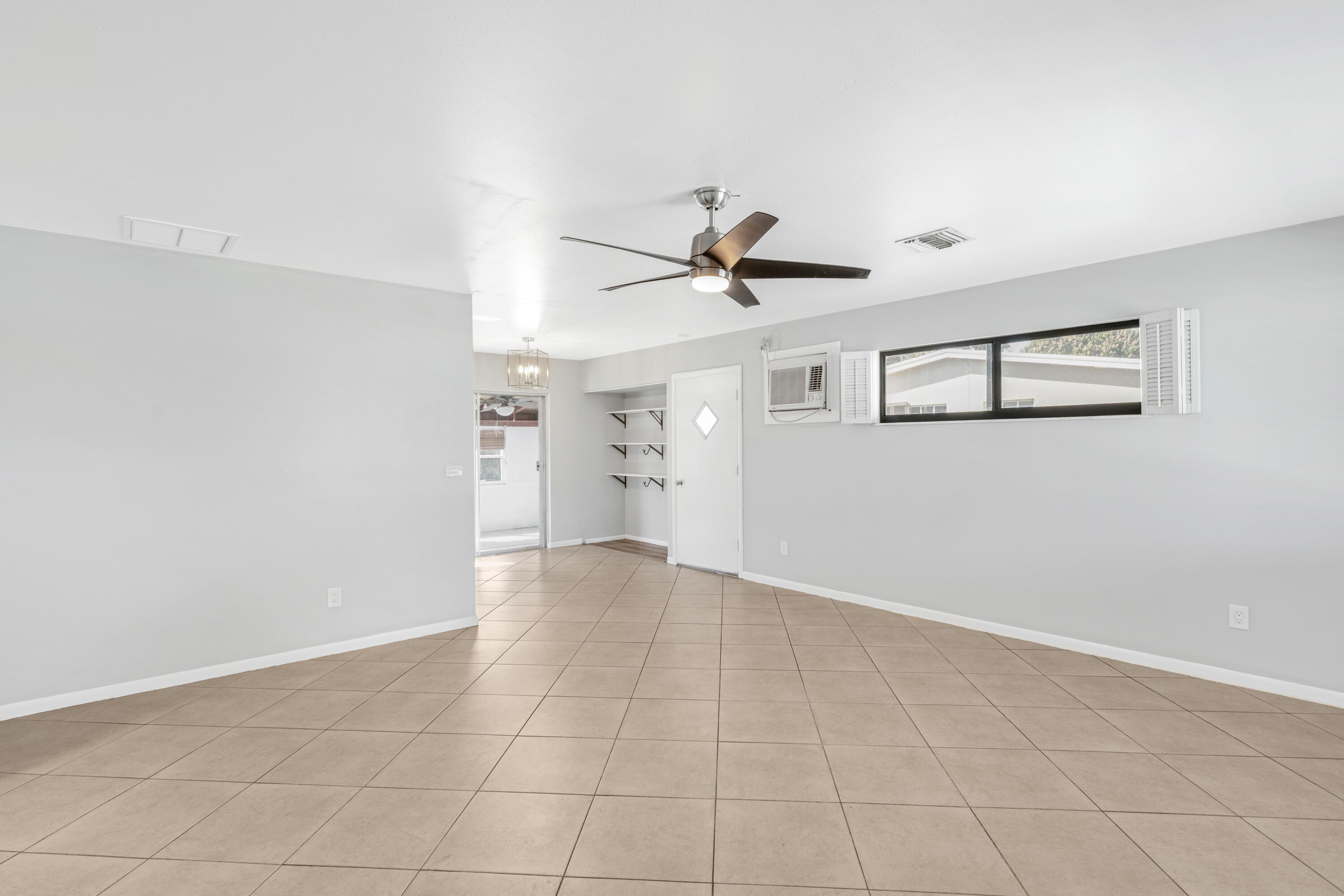 59 Andros Road Palm Springs, FL 33461 - Photo 7 of 24 DSC01046