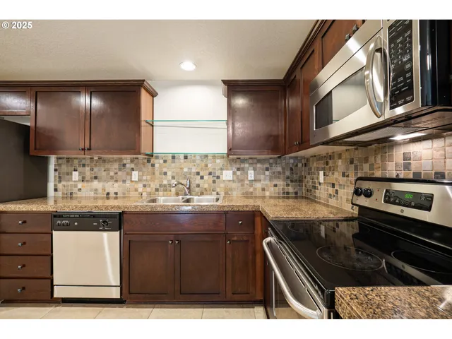 $280,000 | 622 Northeast Garswood Lane, Hillsboro, OR 97006