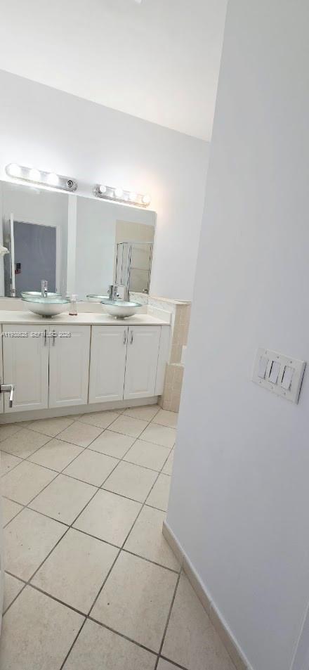 22539 Southwest 88th Path Cutler Bay, FL 33190 - Photo 10 of 20