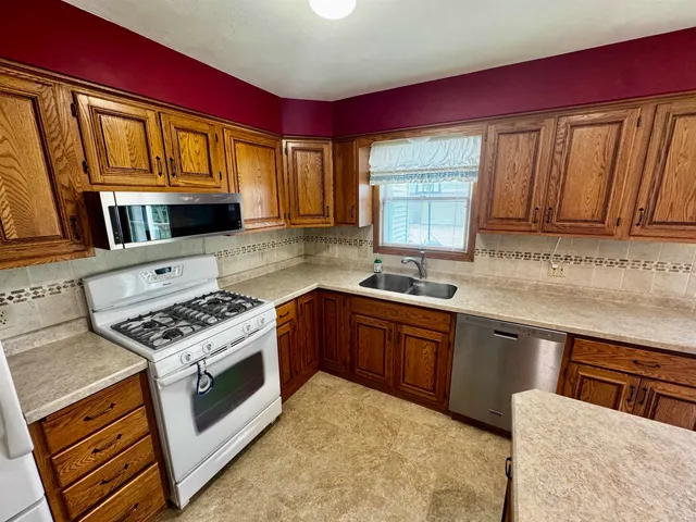 $419,000 | 4029 Bordeaux Drive, Janesville, WI 53546