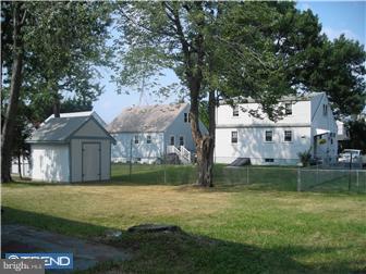 218 Rutledge Avenue Folsom, PA 19033 - Photo 4 of 10 Gallery Image 4
