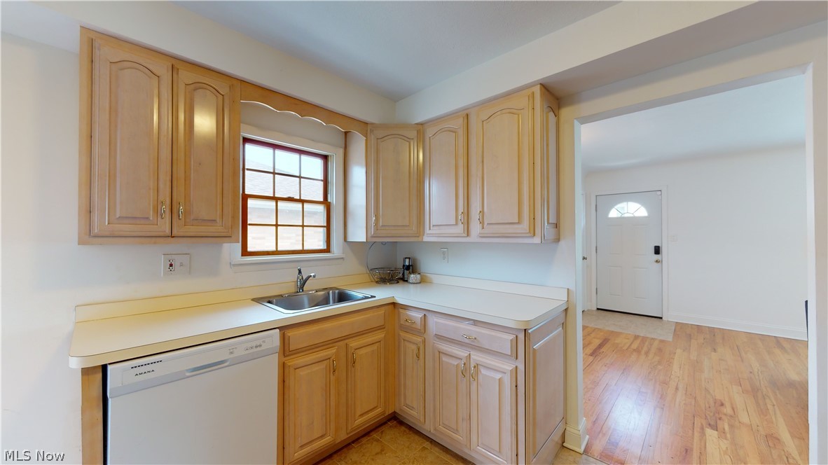 28756 Forest Road Willowick, OH 44095 - Photo 16 of 35