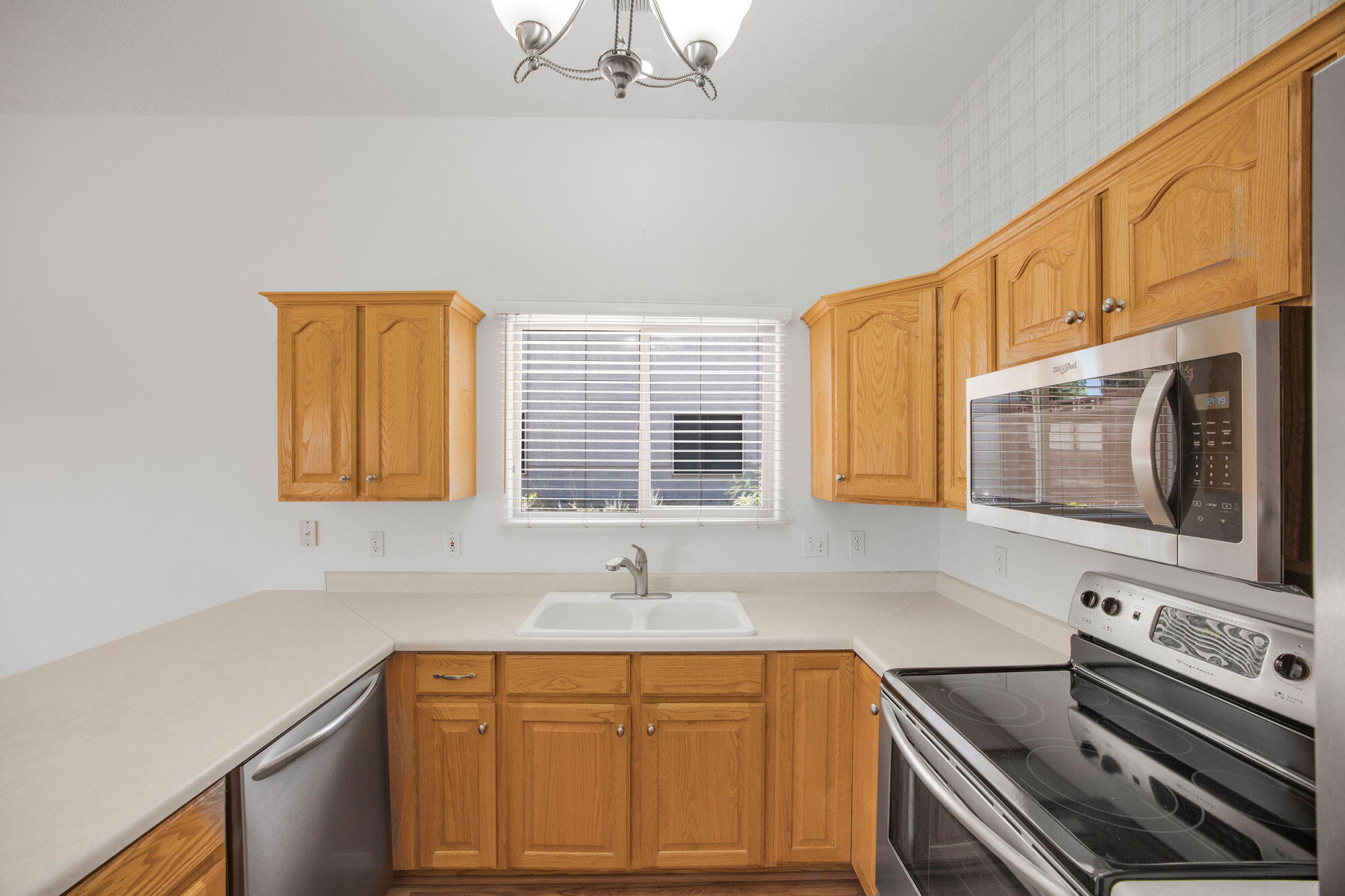 2412 East 50 S Street St. George, UT 84790 - Photo 10 of 38 19-web-or-mls-UH2A6384
