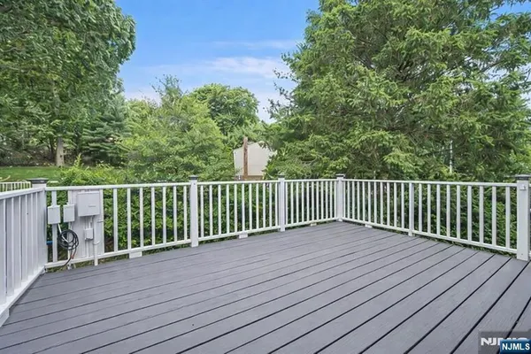 $5,650 | 2 Columbine Court, Montvale, NJ 07645