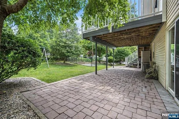 $5,650 | 2 Columbine Court, Montvale, NJ 07645