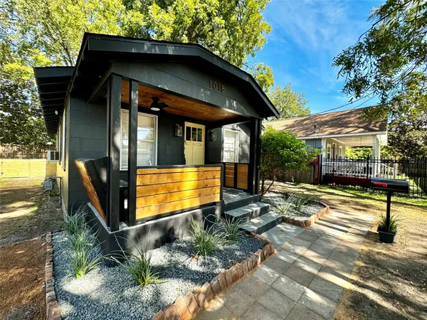 $2,200 | 1018 Dunbar Street, Houston, TX 77009