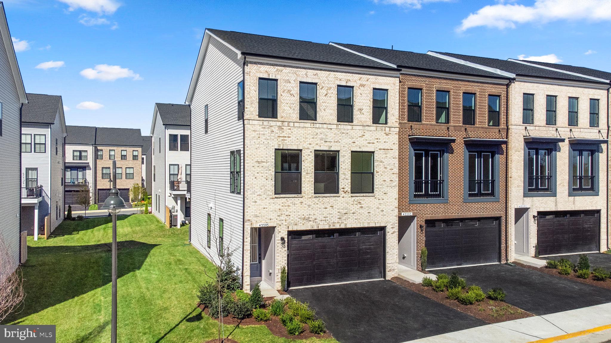 43595 Farringdon Square Ashburn, VA 20148 - Photo 1 of 46