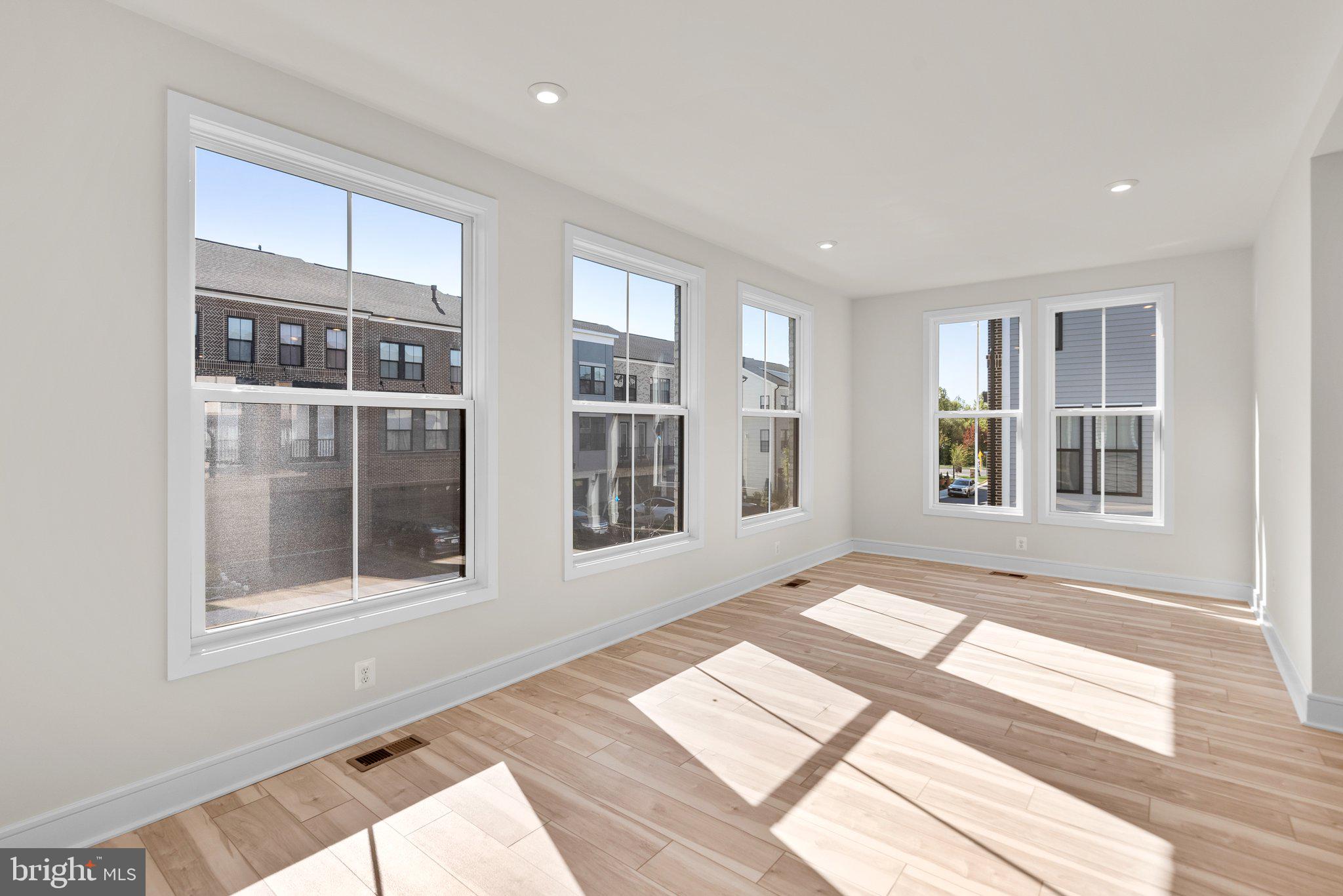 43595 Farringdon Square Ashburn, VA 20148 - Photo 19 of 46