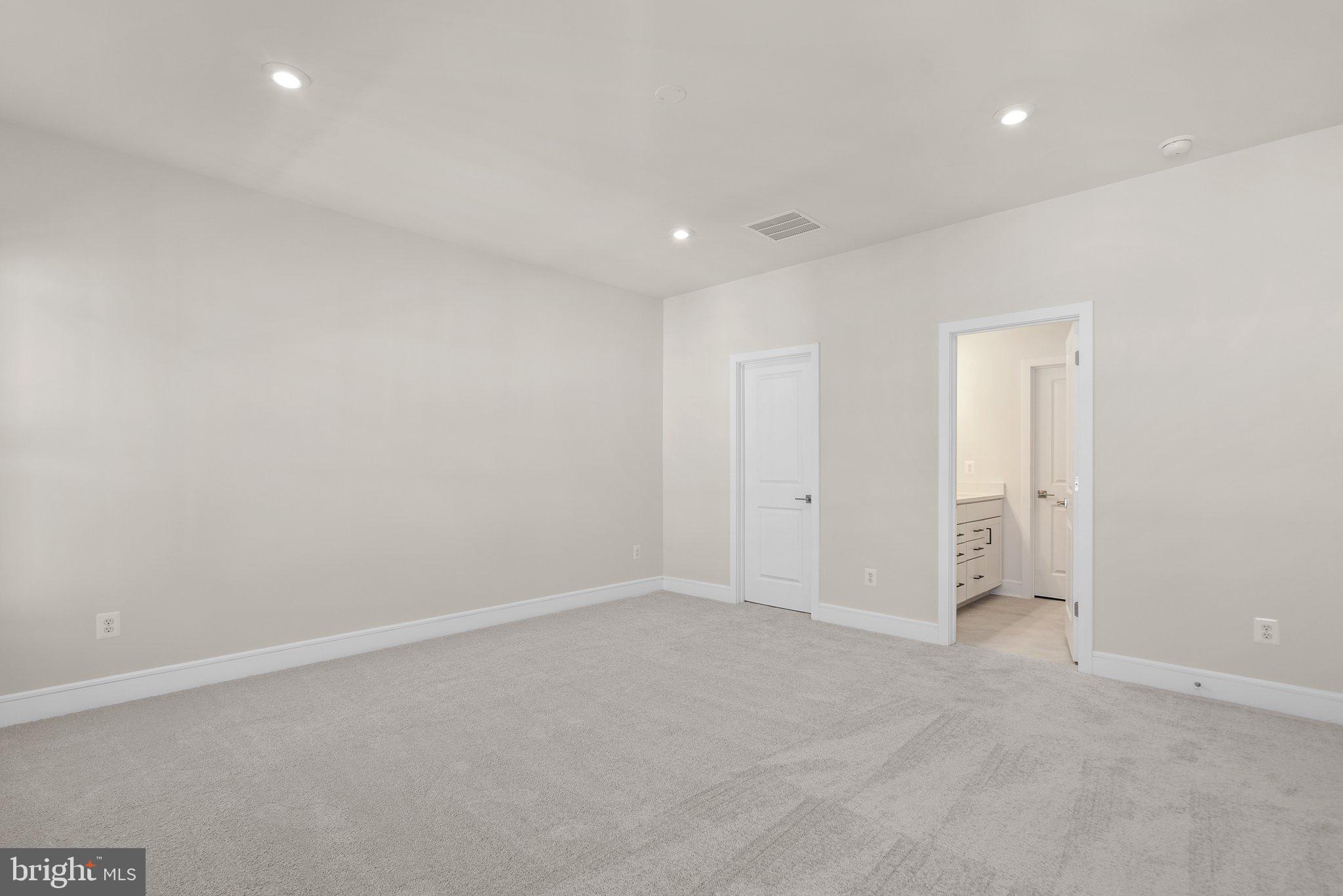 43595 Farringdon Square Ashburn, VA 20148 - Photo 27 of 46