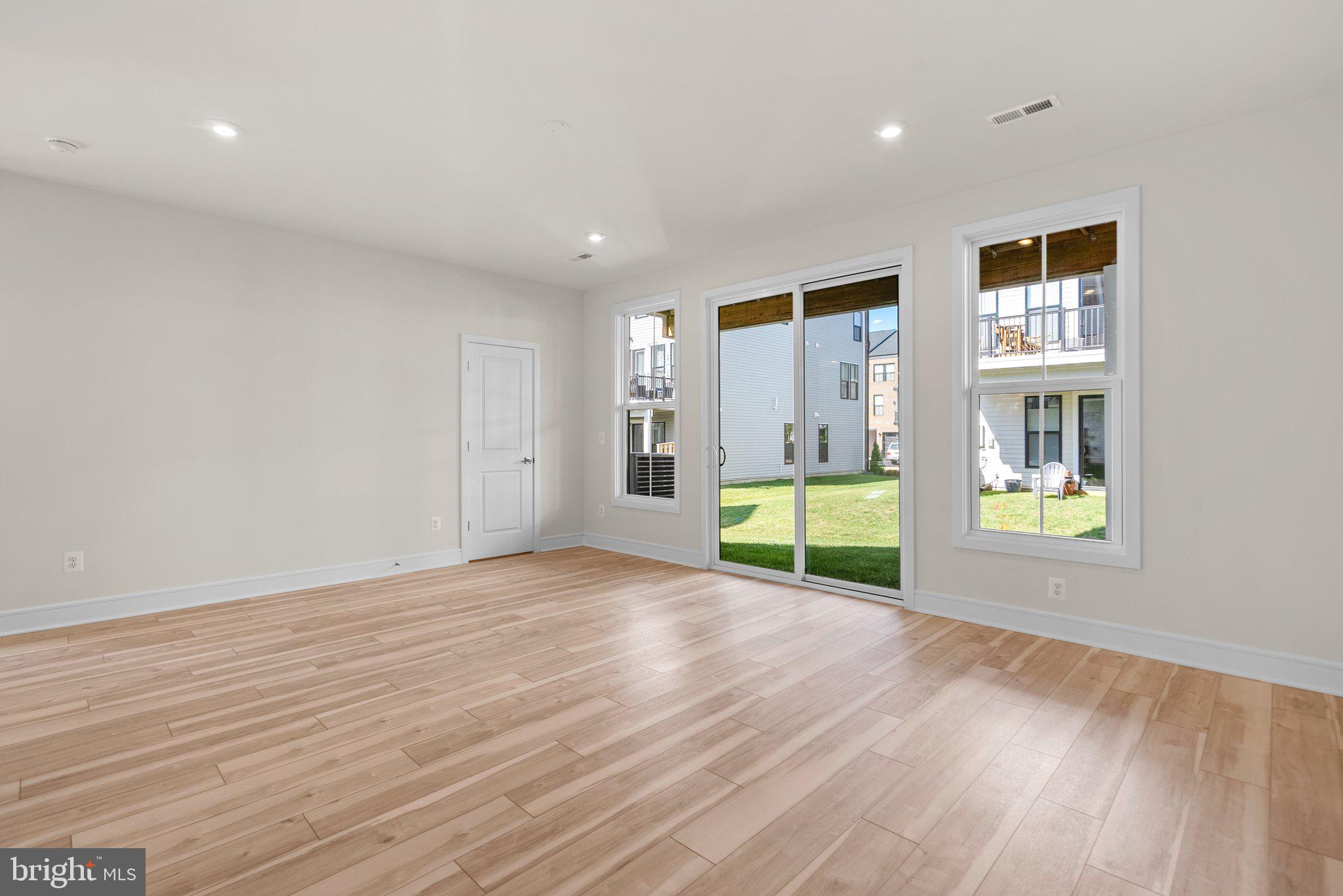 43595 Farringdon Square Ashburn, VA 20148 - Photo 41 of 46