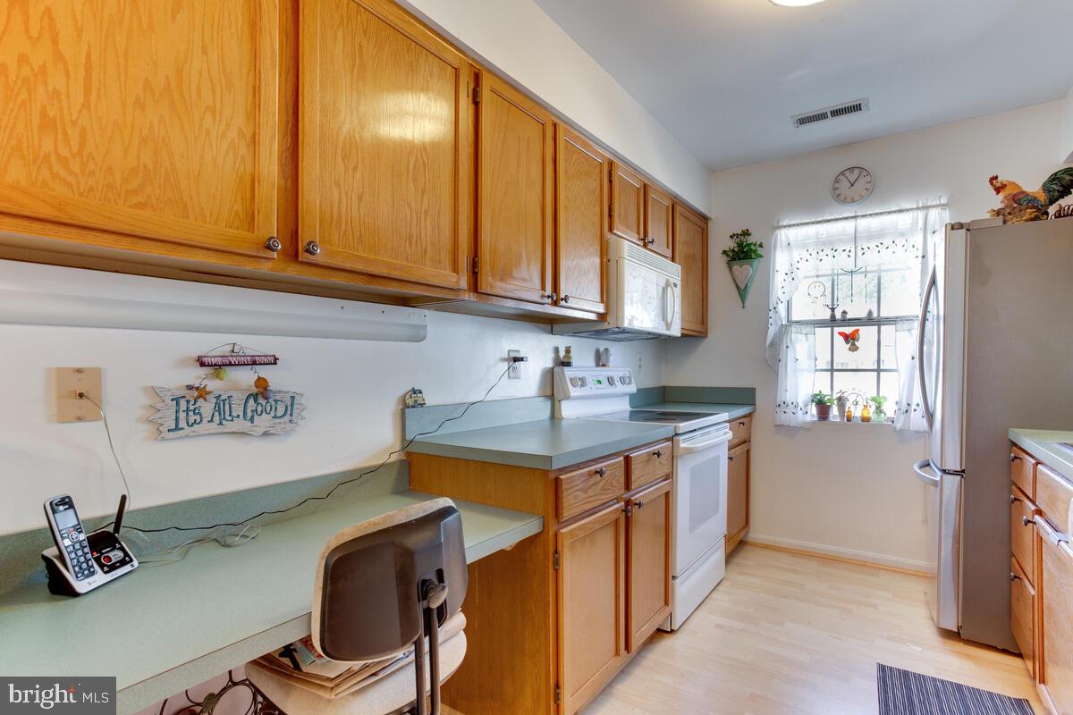 9276 Cherry Lane, Unit 87 Laurel, MD 20708 - Photo 7 of 19 Kitchen