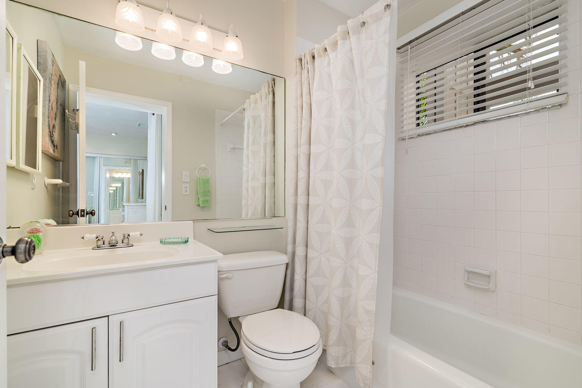 1605 Highway 1, Unit 8G Jupiter, FL 33477 - Photo 13 of 26 8G Guest Bath