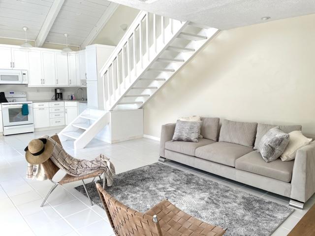 1605 Highway 1, Unit 8G Jupiter, FL 33477 - Photo 5 of 26 8G Living1