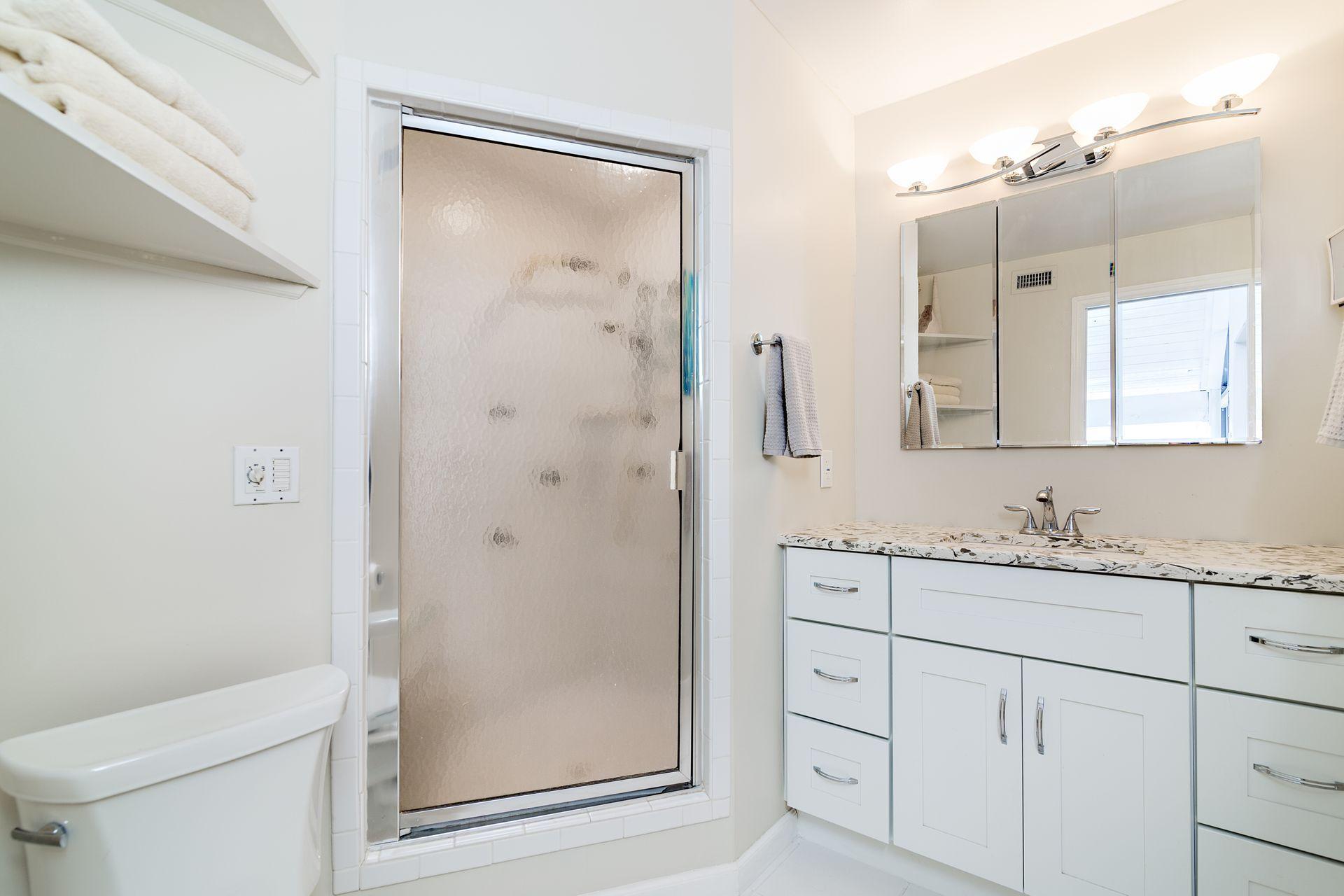 1605 Highway 1, Unit 8G Jupiter, FL 33477 - Photo 10 of 26 8G Master Bath