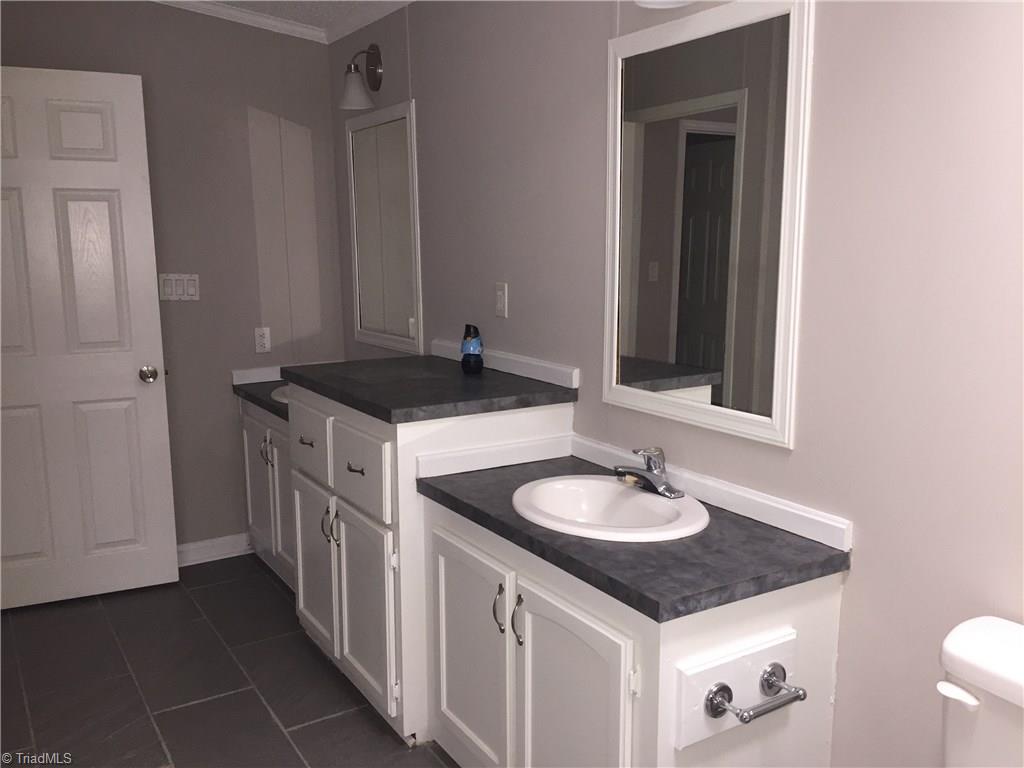 4830 Seward Road Pfafftown, NC 27040 - Photo 13 of 27 Master Bath