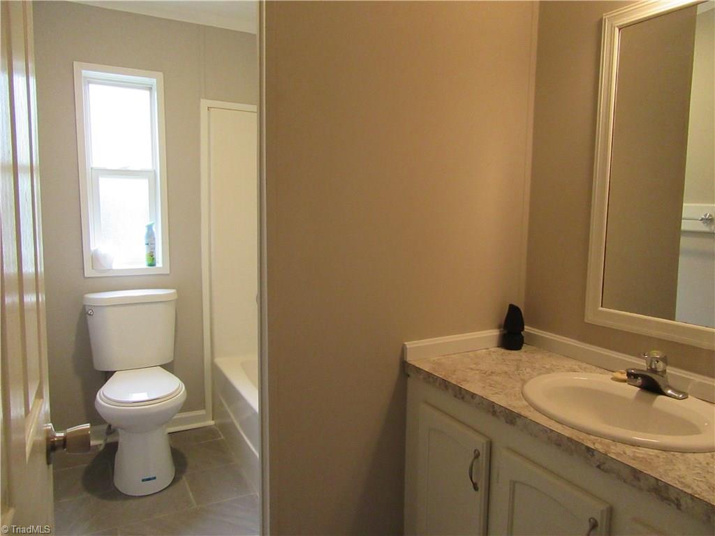4830 Seward Road Pfafftown, NC 27040 - Photo 24 of 27 Main Bathroom