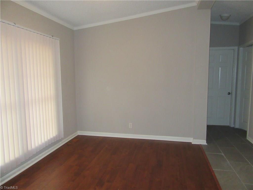 4830 Seward Road Pfafftown, NC 27040 - Photo 9 of 27 Dining Room