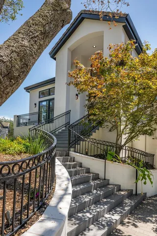 a view of entryway and hall