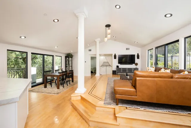 $8,800,000 | 333 Raymundo Drive, Woodside, CA 94062