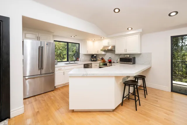 $8,800,000 | 333 Raymundo Drive, Woodside, CA 94062