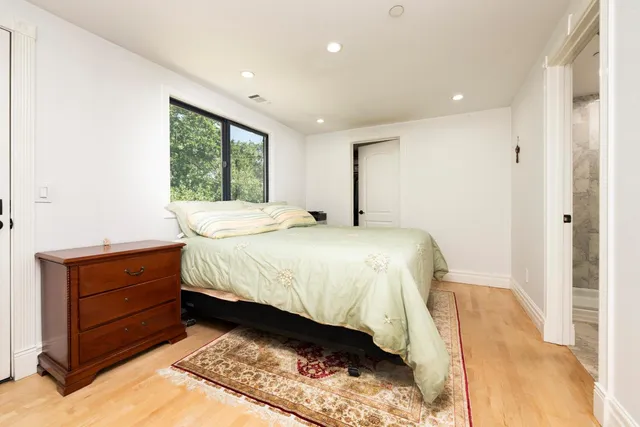 $8,800,000 | 333 Raymundo Drive, Woodside, CA 94062