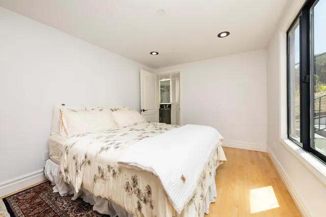 $8,800,000 | 333 Raymundo Drive, Woodside, CA 94062