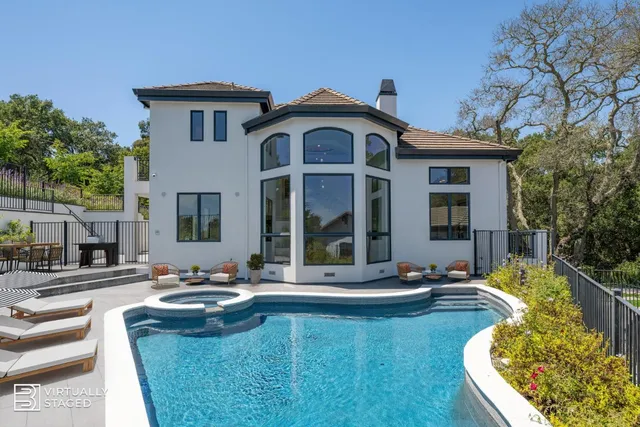 $8,800,000 | 333 Raymundo Drive, Woodside, CA 94062