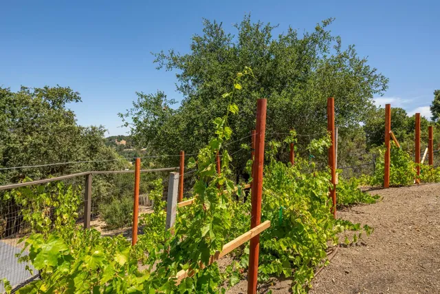 $8,800,000 | 333 Raymundo Drive, Woodside, CA 94062