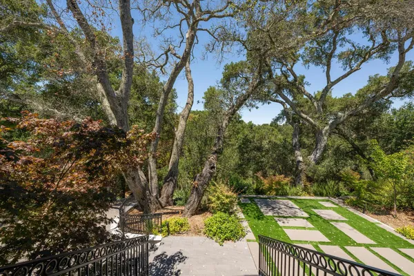 $8,800,000 | 333 Raymundo Drive, Woodside, CA 94062
