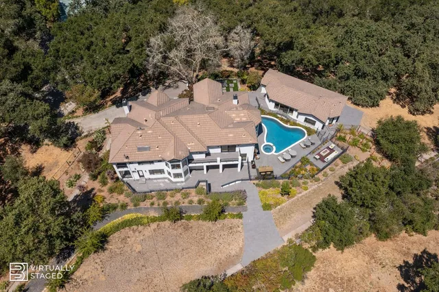 $8,800,000 | 333 Raymundo Drive, Woodside, CA 94062