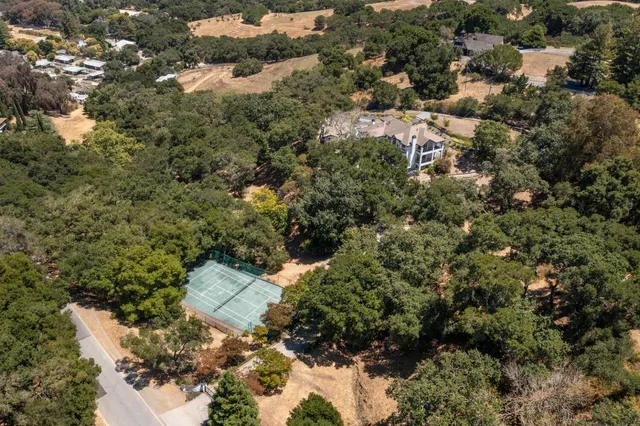 $8,800,000 | 333 Raymundo Drive, Woodside, CA 94062
