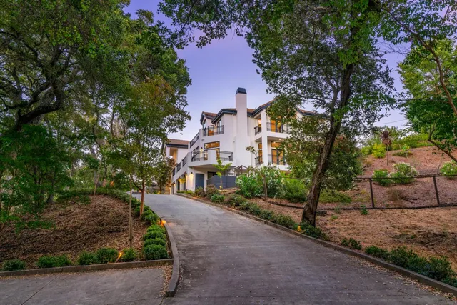 $8,800,000 | 333 Raymundo Drive, Woodside, CA 94062