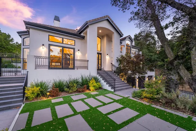 $8,800,000 | 333 Raymundo Drive, Woodside, CA 94062