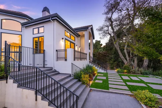 $8,800,000 | 333 Raymundo Drive, Woodside, CA 94062