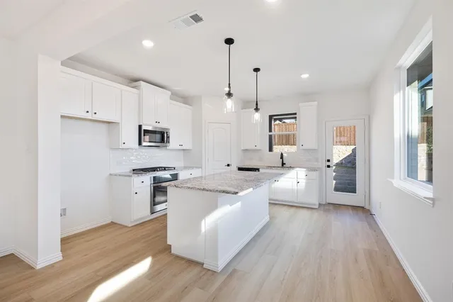 $329,000 | 192 Pintail Lane, Rhome, TX 76078