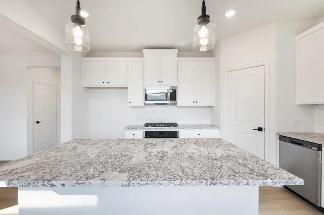 $329,000 | 192 Pintail Lane, Rhome, TX 76078