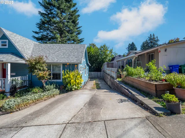 $494,000 | 11332 Southeast 31st Avenue, Milwaukie, OR 97222