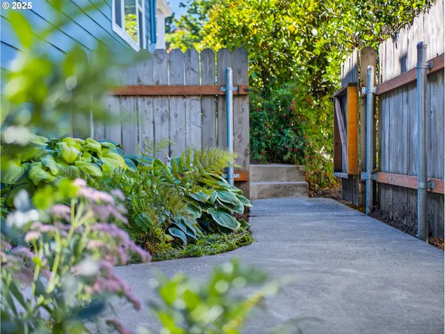 $494,000 | 11332 Southeast 31st Avenue, Milwaukie, OR 97222