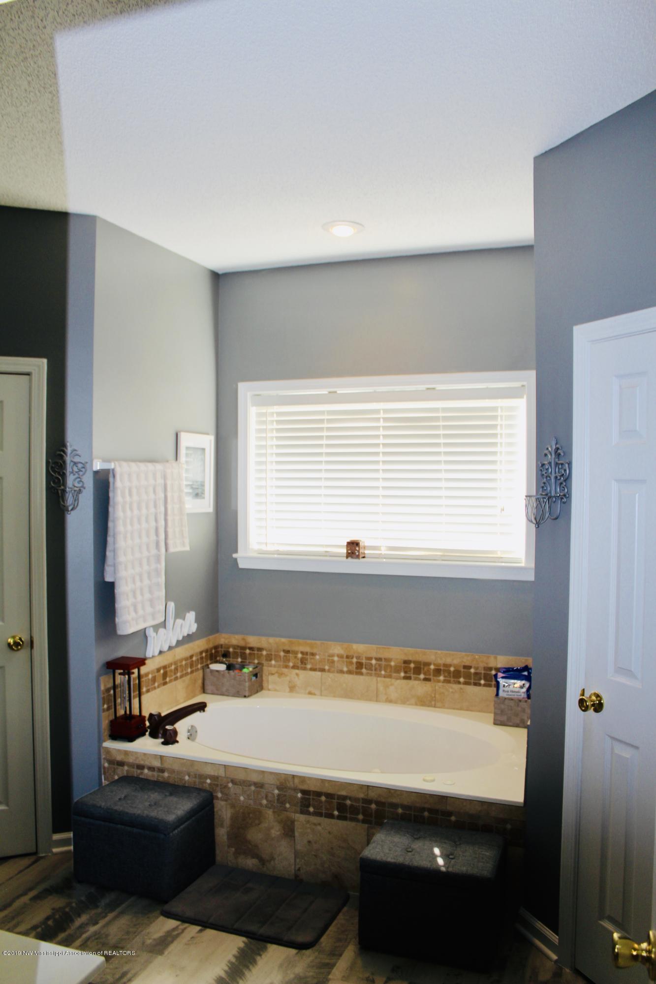 1912 Tulane Road Hernando, MS 38632 - Photo 16 of 31 Master Bathroom