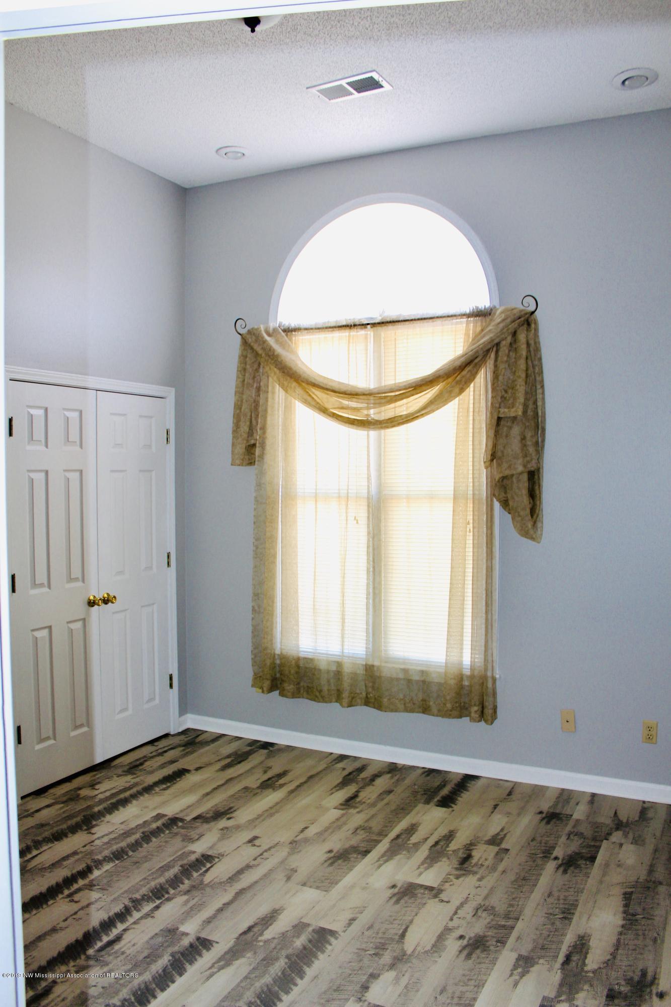 1912 Tulane Road Hernando, MS 38632 - Photo 17 of 31 Guest Room/Office