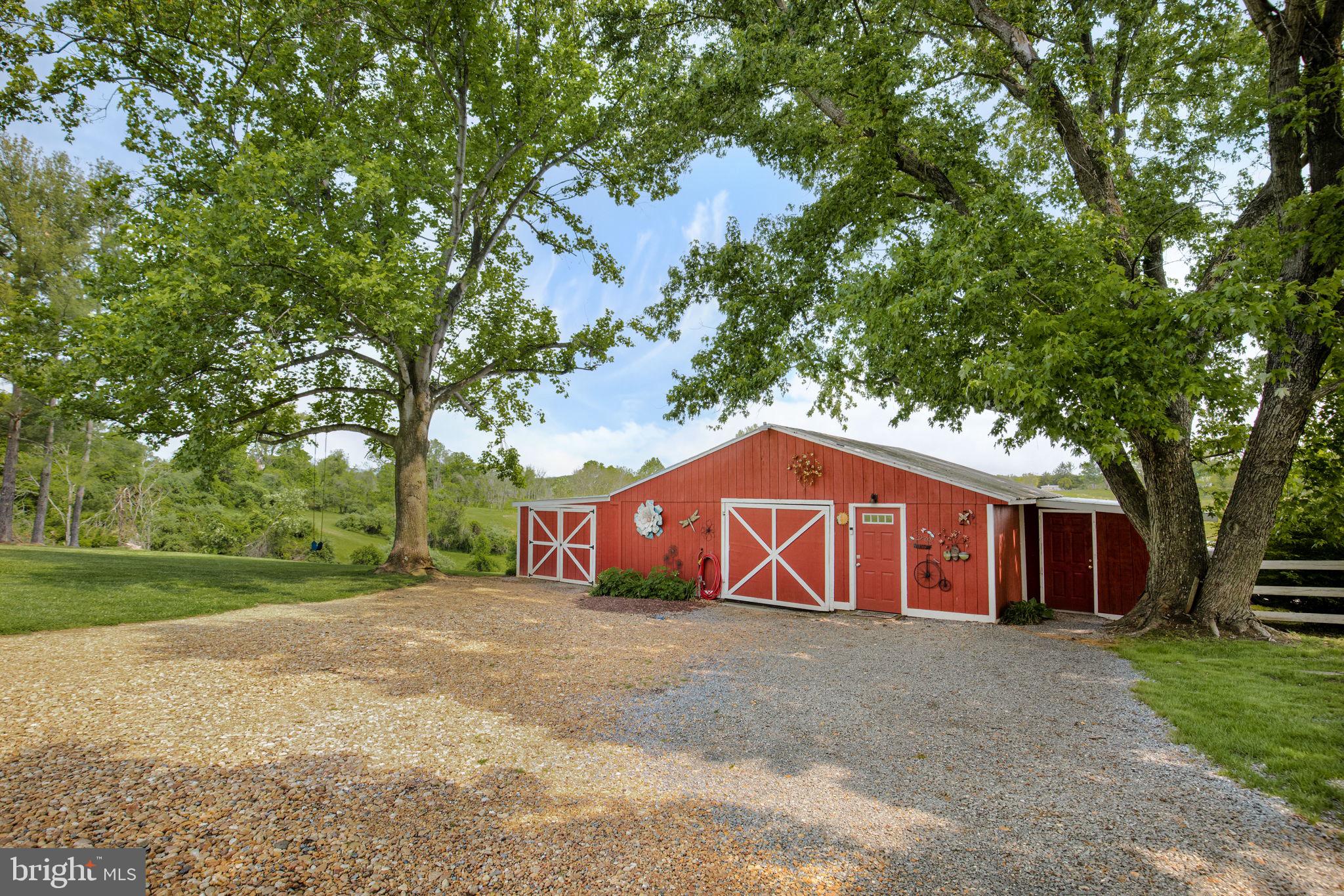 20295 St Louis Road Purcellville, VA 20132 - Photo 22 of 32 Gallery Image 22