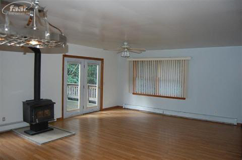 11444 Runyan Lake Road Fenton, MI 48430 - Photo 6 of 23 20195895-5.JPG
