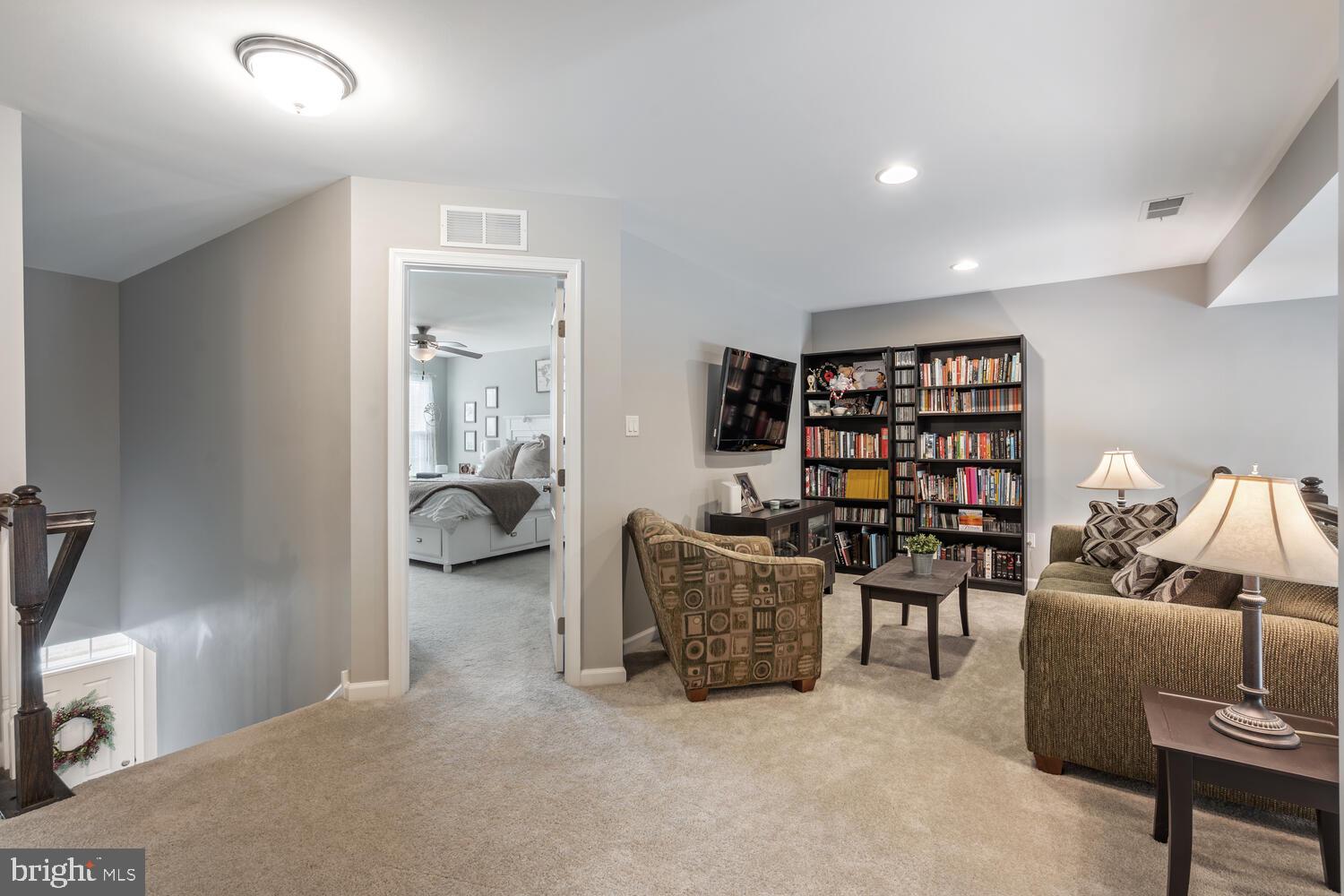 68 Heals Farm Road Burlington, NJ 08016 - Photo 25 of 33 Loft