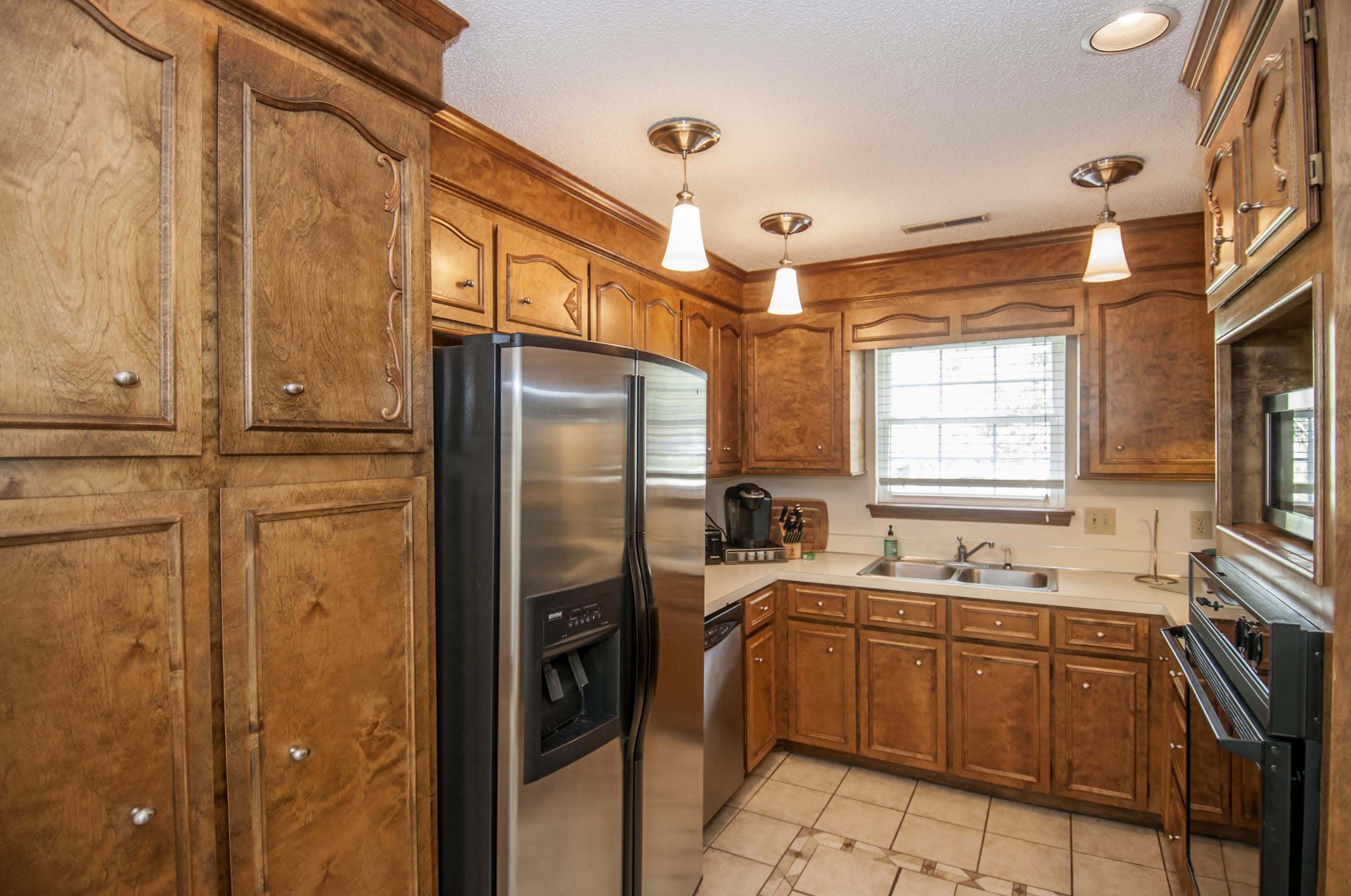 8401 Waltham Road North Charleston, SC 29406 - Photo 7 of 24 Kitchen with Custom Cabinets and Tile