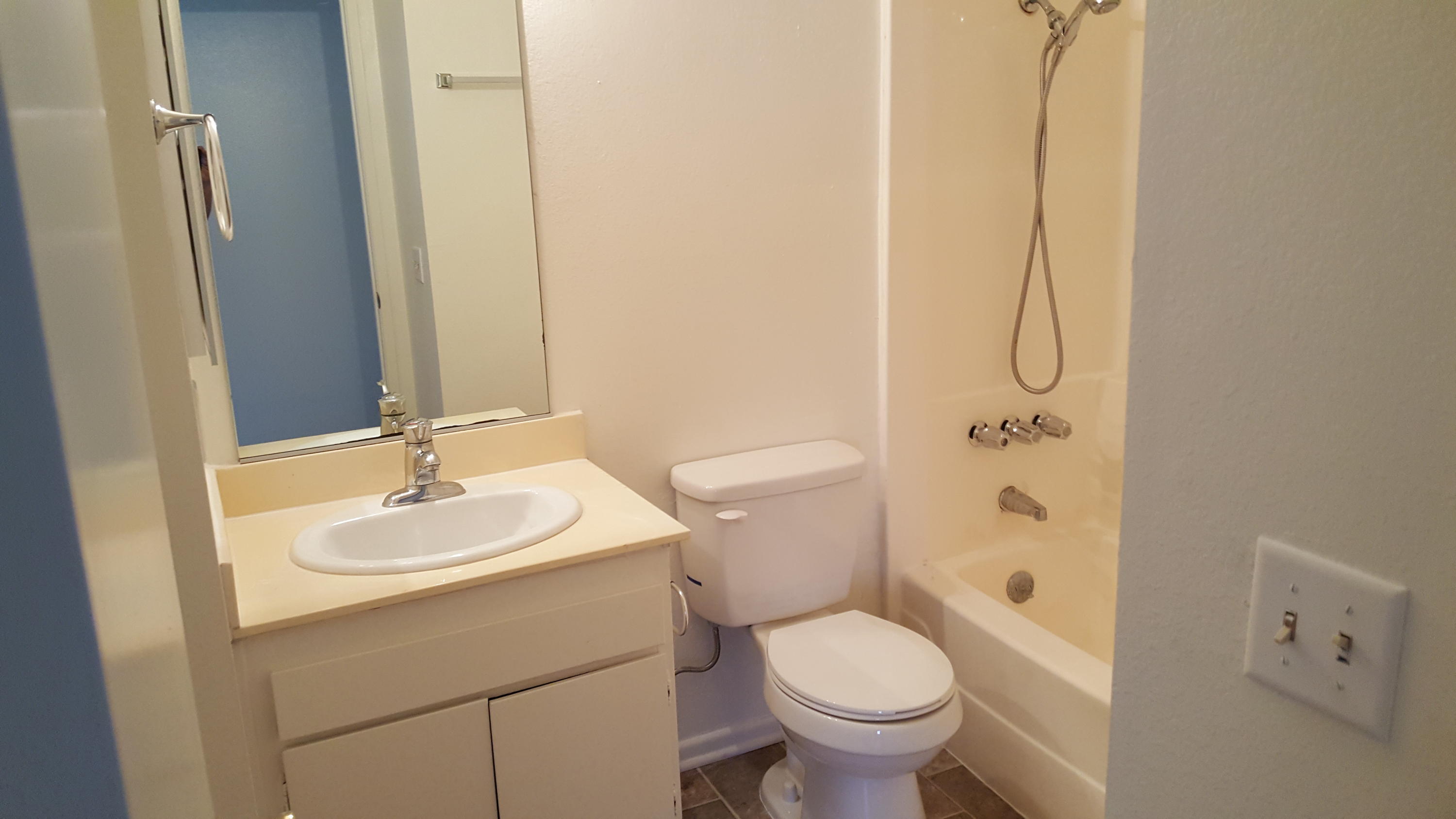 44019 Raysack Avenue Lancaster, CA 93535 - Photo 8 of 17 20180910_111952